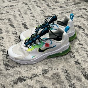 Kids Nike 270s react